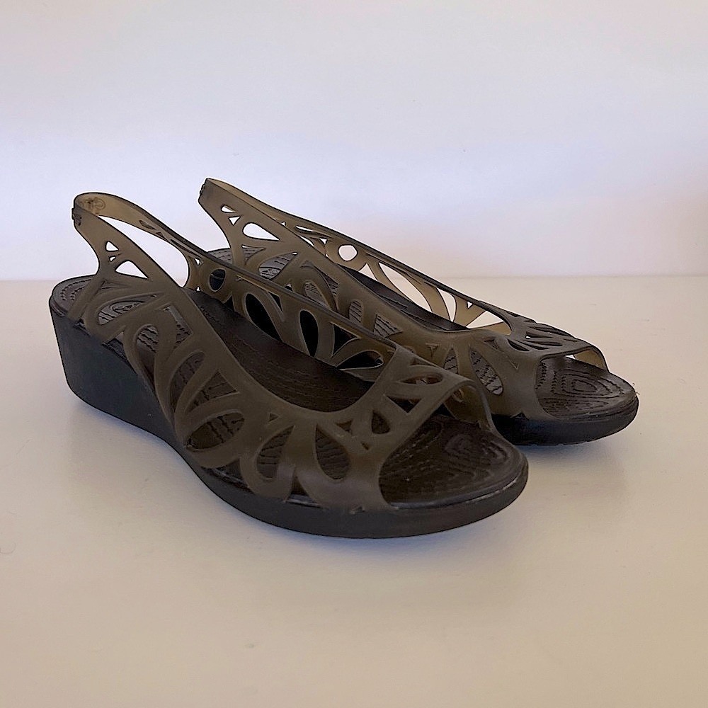 Crocs Adrina III Mini Wedge Jelly Slingback Peep Toe Sandal, Gray/Brown, 10